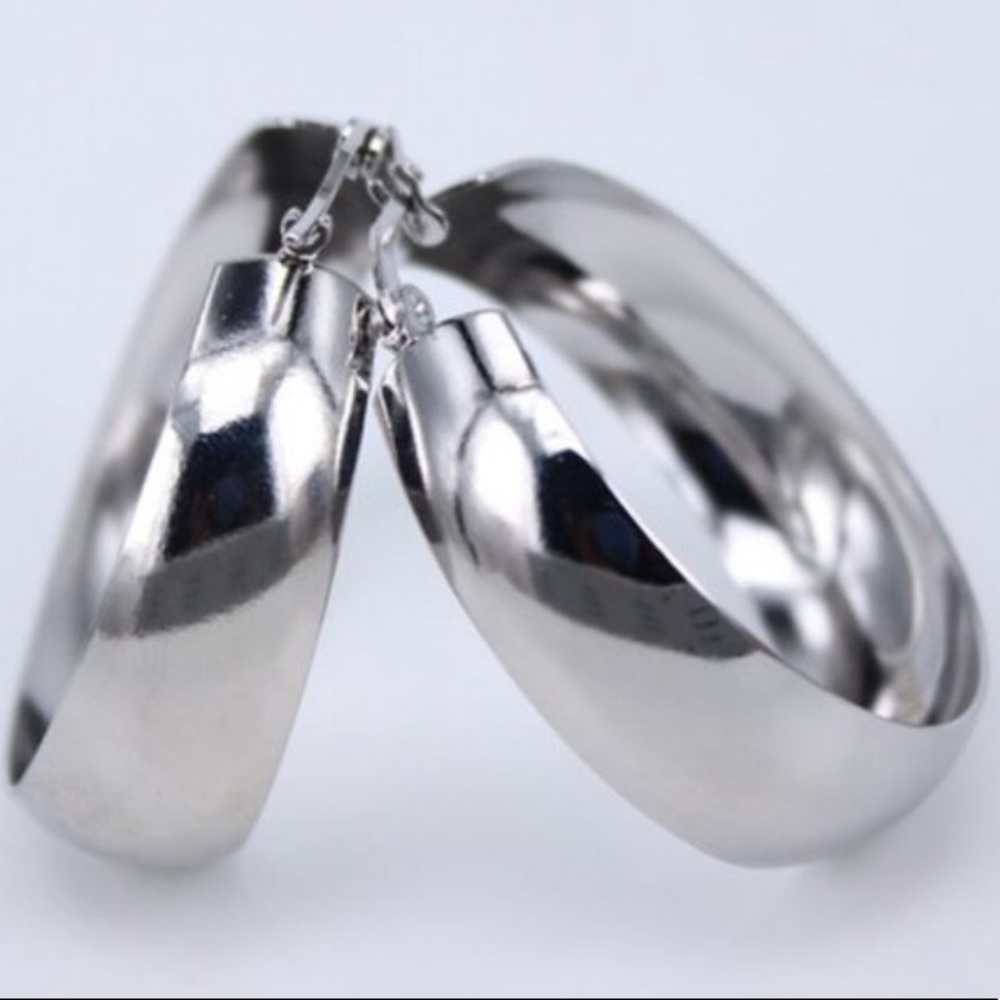 18K White Gold 2” Round Chunky hoop earrings - Picture 1 of 4